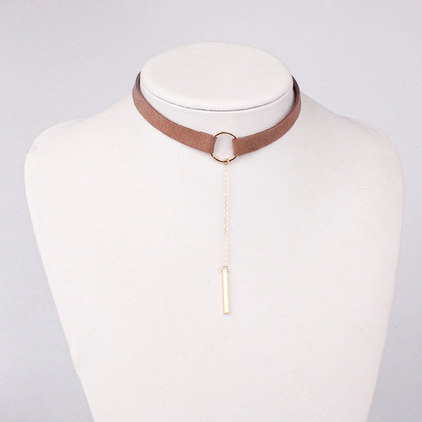 LEATHER NECKLACE WITH GEOMETRIC DROP OFFER